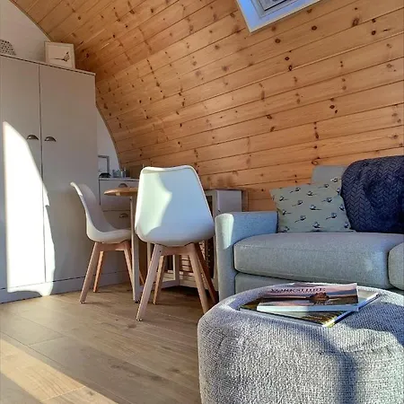 Finest Retreats - Mingle Dale York